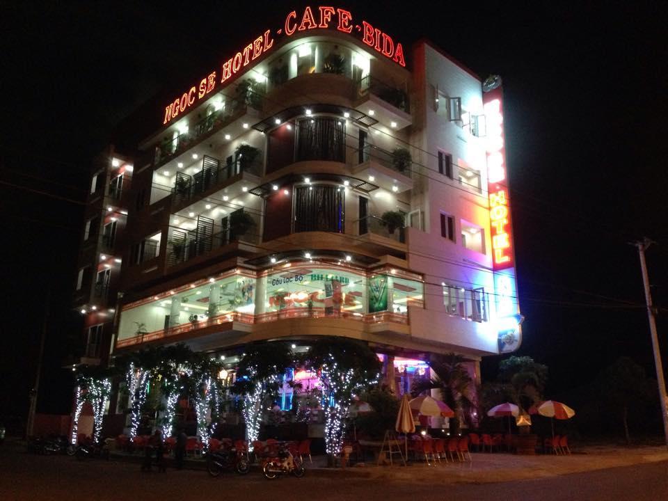 Ngoc Se Hotel Pleiku Buitenkant foto