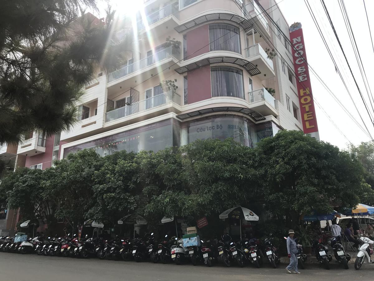 Ngoc Se Hotel Pleiku Buitenkant foto